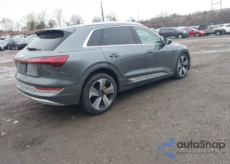 2019 Audi E-Tron Premium Plus z USA, uszkodzony, nr VIN WA1VAAGEXKB006593